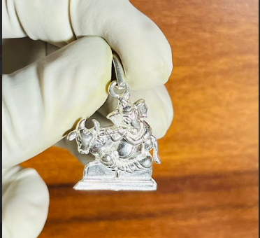 🐭 Ganpati Mushak Vahan Pendant – Pure Silver | Seated Ganesha on Mouse