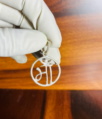💗 Maa Pendant – Pure Silver | Circular Design with Hindi “माँ” Inscription